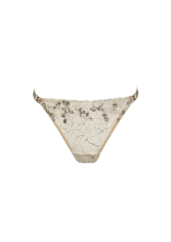 Amela Thong